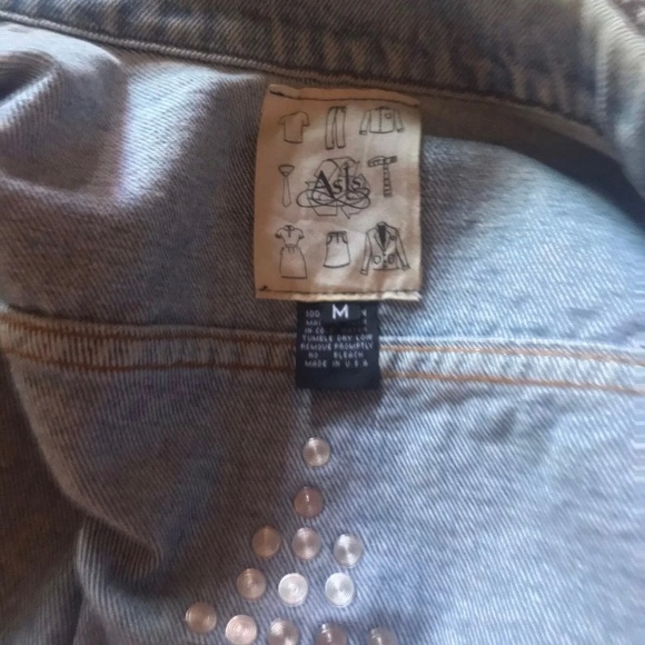 Vintage Levi’s Jean Trucker Jacket - Picture 8 of 9